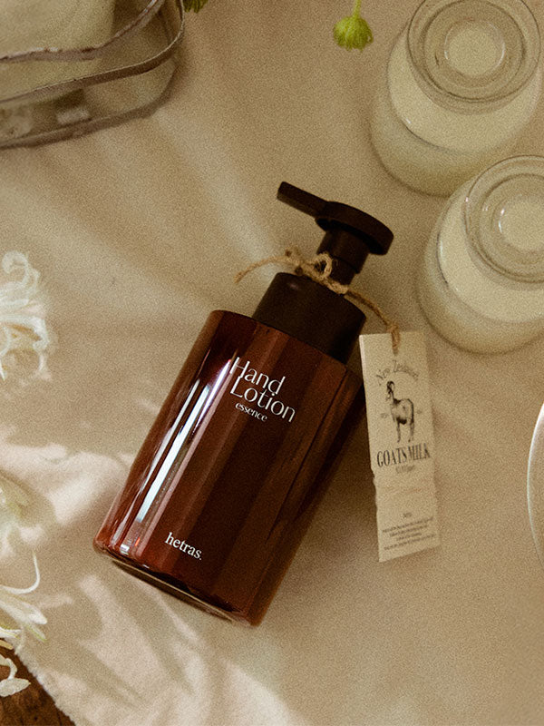 hetras Perfume Essence Hand Lotion Hotel Wood Scent 515ml