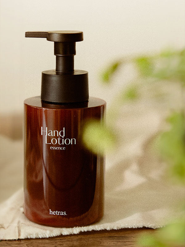hetras Perfume Essence Hand Lotion Hotel Wood Scent 515ml