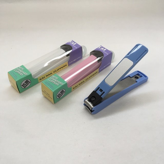 KAI New Standard Nail Clipper - M Size Random Color 1Pc 1