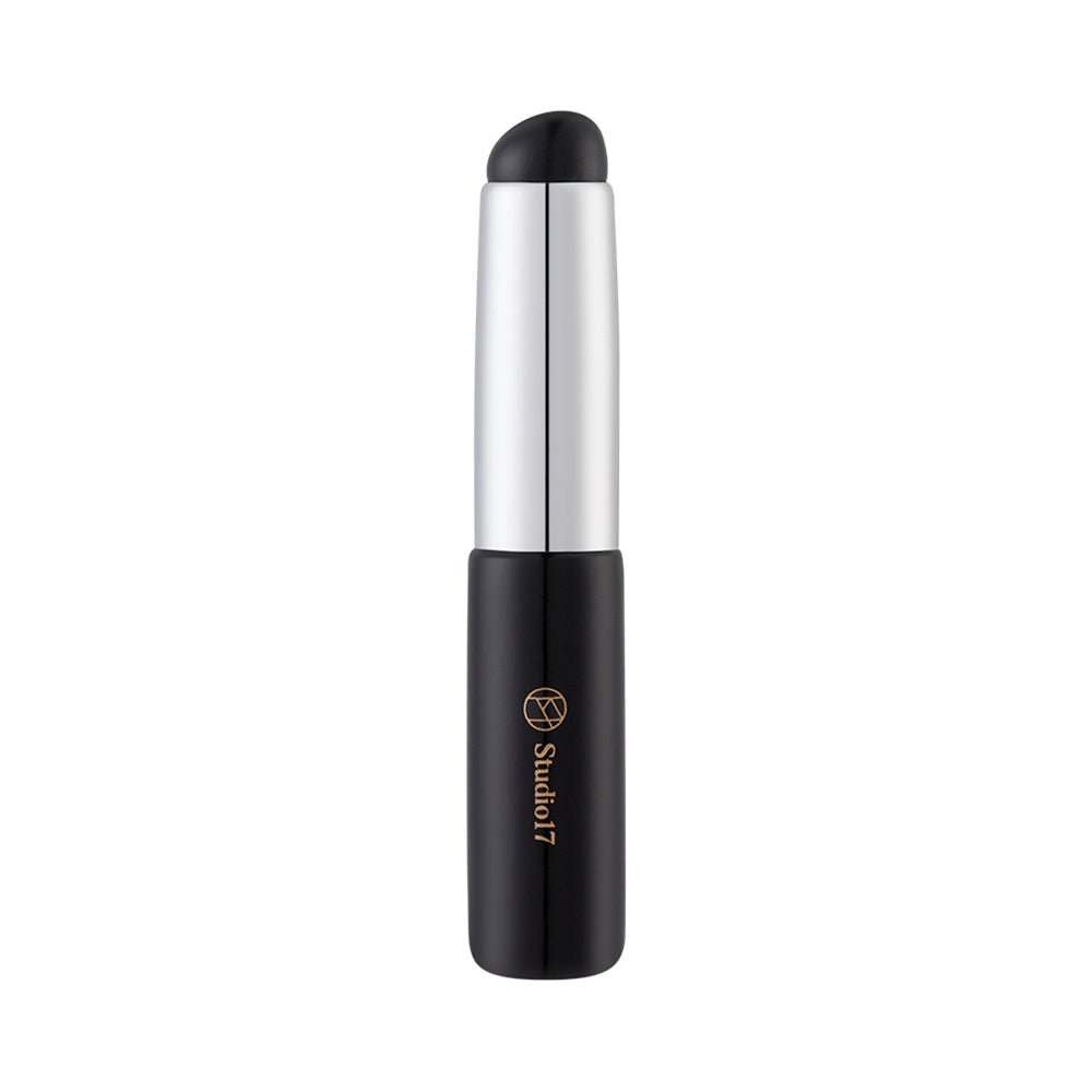 STUDIO17 Lip Brush Silicone Applicator Lip Brush 1
